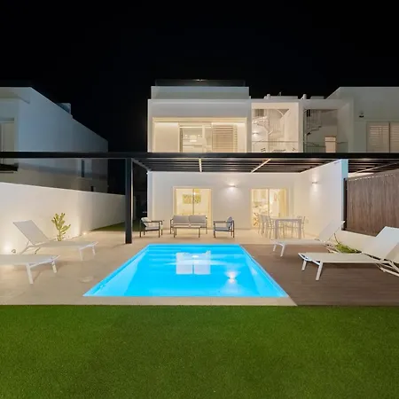 Casa Geca. Ideal With Pool And Ocean Views Alpstuga *