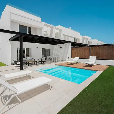 Geca Ideal With Private Pool Playa Blanca
