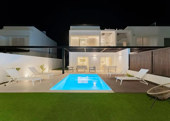 Geca Ideal With Private Pool Willa *